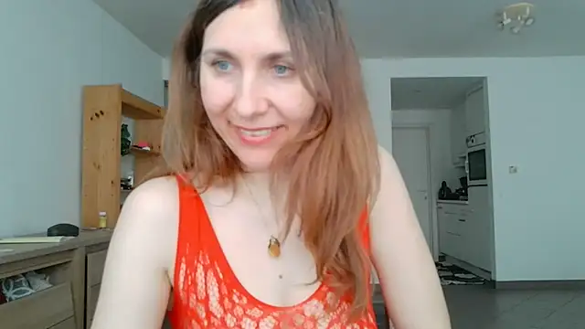 JasmineGlamour online show from May 4, 2026, 7:15 am