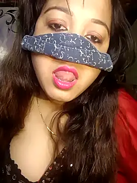 albelasummi702 online show from April 16, 2026, 11:51 pm