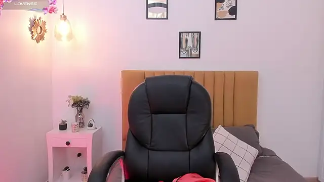 Christina Johns online show from March 16, 2026, 4:00 pm