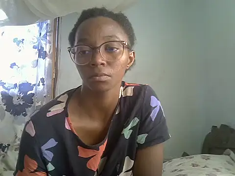 Snapshot of ElianeHot chatting on June 14, 2026, 1:02 pm ElianeHot online show from June 14, 2026, 1:02 pm