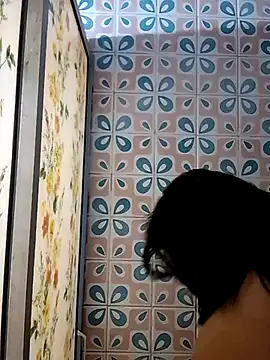 Snapshot of Alisteresa_ chatting on July 17, 2026, 1:45 am Alisteresa online show from July 17, 2026, 1:45 am