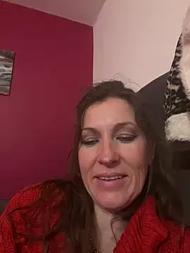 Snapshot of Lwhite1 chatting on June 9, 2026, 10:21 pm Lwhite1 online show from June 9, 2026, 10:21 pm