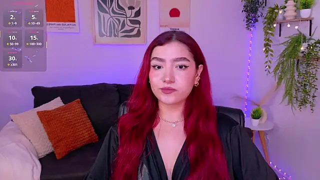 Snapshot of ViolettCastel chatting on April 17, 2026, 8:23 pm ViolettCastel online show from April 17, 2026, 8:23 pm
