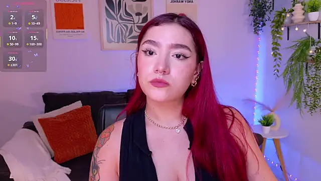 Snapshot of ViolettCastel chatting on April 27, 2026, 12:41 am ViolettCastel online show from April 27, 2026, 12:41 am
