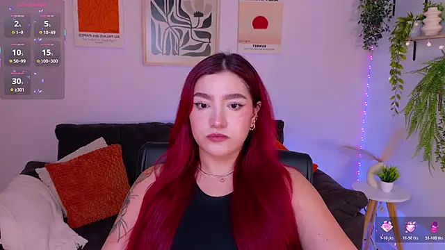 Snapshot of ViolettCastel chatting on May 5, 2026, 10:40 pm ViolettCastel online show from May 5, 2026, 10:40 pm