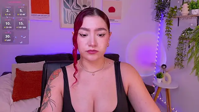 Snapshot of ViolettCastel chatting on May 23, 2026, 10:58 pm ViolettCastel online show from May 23, 2026, 10:58 pm
