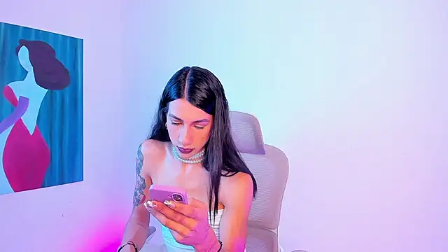 sofiaa grey  online show from July 6, 2026, 1:19 pm