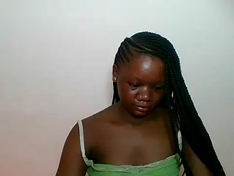 HotJeylee online show from May 7, 2026, 12:27 am