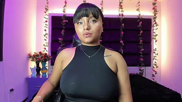 sweelanna   online show from July 9, 2026, 12:26 am