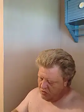 jrsexy83 online show from July 15, 2026, 12:43 pm