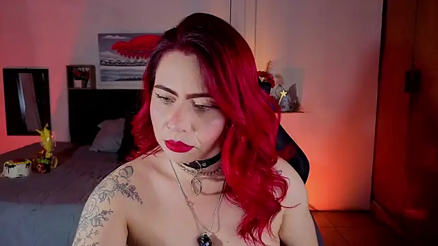 Snapshot of Dulce_charlottee chatting on April 6, 2026, 7:48 pm Dulce charlottee online show from April 6, 2026, 7:48 pm