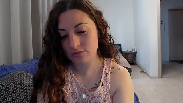 Snapshot of Helen_Adams_ chatting on June 27, 2026, 5:56 am Helen Adams online show from June 27, 2026, 5:56 am