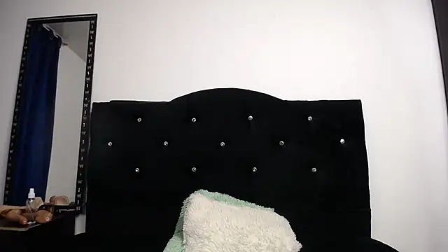 Snapshot of sweet_skylove_ chatting on June 26, 2026, 12:59 am sweet skylove online show from June 26, 2026, 12:59 am