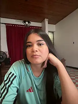 Snapshot of CamilaSofiia chatting on May 29, 2026, 1:36 am CamilaSofiia online show from May 29, 2026, 1:36 am