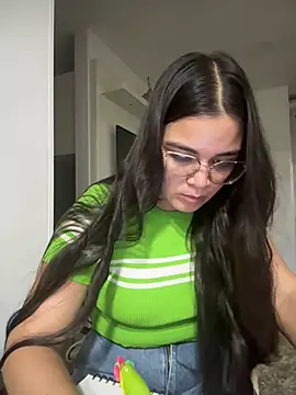 Snapshot of CamilaSofiia chatting on June 2, 2026, 12:23 am CamilaSofiia online show from June 2, 2026, 12:23 am