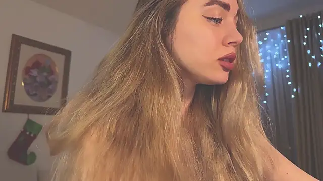 hotexclusive  online show from January 5, 2025, 8:21 pm