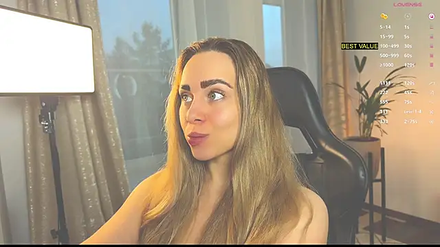 hotexclusive  online show from September 21, 2025, 2:40 pm