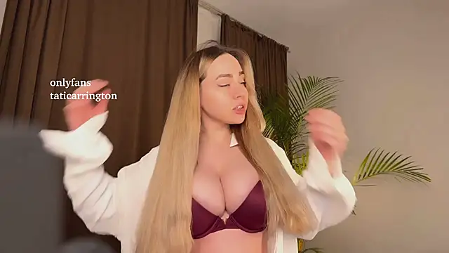 hotexclusive  online show from April 29, 2026, 7:53 pm