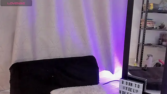 noemi foxxx online show from July 19, 2026, 3:38 pm
