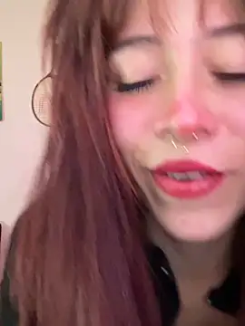 SuzzyyM online show from June 13, 2026, 11:57 pm