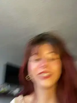 SuzzyyM online show from June 15, 2026, 9:17 pm