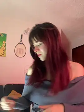 SuzzyyM online show from June 26, 2026, 12:04 am