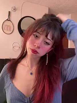 SuzzyyM online show from July 18, 2026, 9:51 pm
