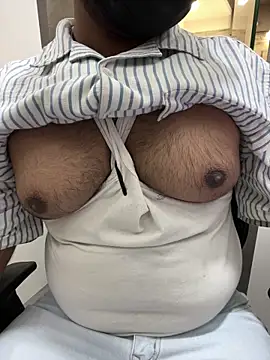 Snapshot of dick69lil chatting on June 3, 2026, 7:00 am dick69lil online show from June 3, 2026, 7:00 am