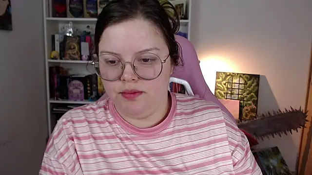 Gabiwaifu online show from July 12, 2026, 7:05 pm