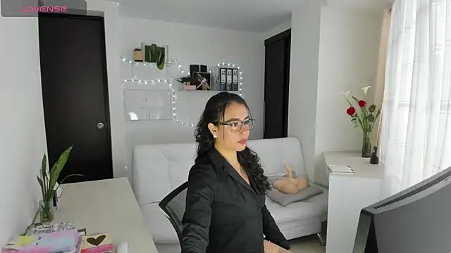susana monroy online show from June 3, 2026, 6:46 pm