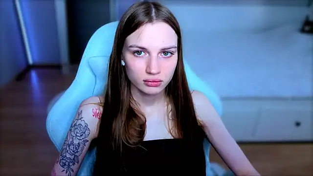 StellaLawless online show from July 17, 2026, 2:24 pm