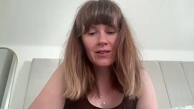 Snapshot of redheadrosie69 chatting on May 13, 2026, 9:17 am redheadrosie69 online show from May 13, 2026, 9:17 am