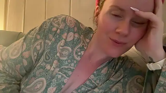 Snapshot of redheadrosie69 chatting on May 26, 2026, 6:48 pm redheadrosie69 online show from May 26, 2026, 6:48 pm