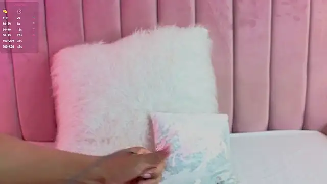 KimberlyCutee online show from July 16, 2026, 7:42 pm