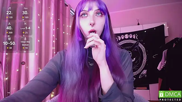 JustMeowGirl online show from August 7, 2026, 5:53 am