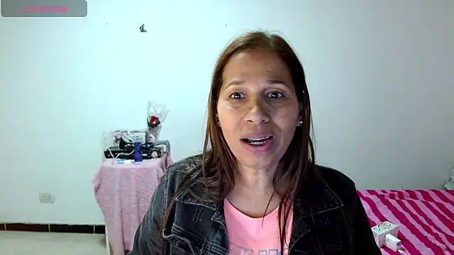 CaroMasha online show from June 22, 2026, 7:33 pm