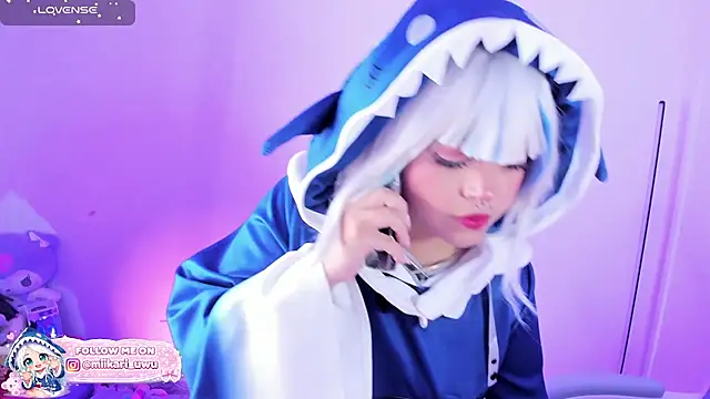 Ahri Elderwood online show from July 13, 2026, 4:04 am