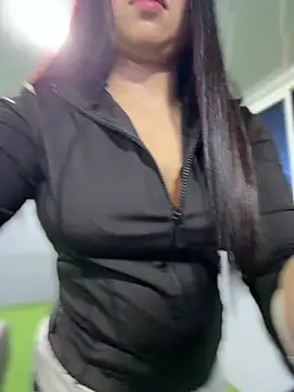 VAL PRINCESS online show from August 7, 2026, 12:12 am