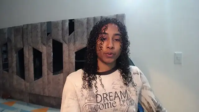 yohatinelly07 online show from June 27, 2026, 2:16 am