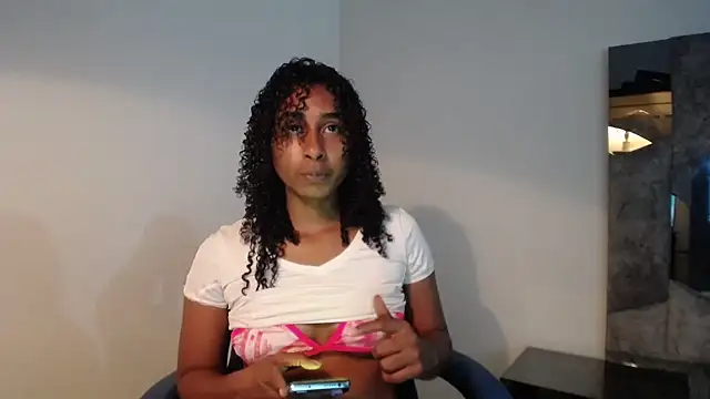 yohatinelly07 online show from July 21, 2026, 10:56 pm