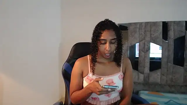 yohatinelly07 online show from August 5, 2026, 7:44 am