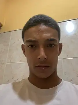 Snapshot of Demiansteven2 chatting on July 14, 2026, 8:47 pm Demiansteven2 online show from July 14, 2026, 8:47 pm