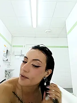 sugarunebaby online show from September 24, 2025, 7:44 am