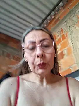 Snapshot of Mia-funny20 chatting on May 9, 2026, 9:20 pm Mia-funny20 online show from May 9, 2026, 9:20 pm