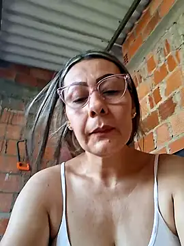 Snapshot of Mia-funny20 chatting on May 10, 2026, 8:14 pm Mia-funny20 online show from May 10, 2026, 8:14 pm