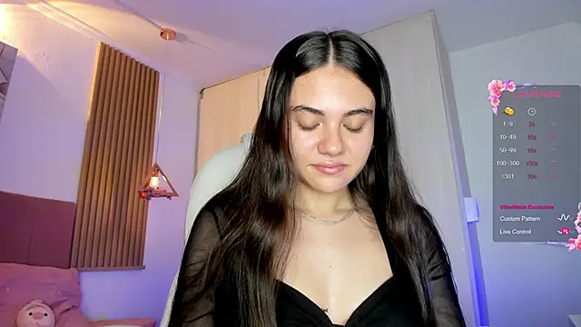 mia nevaeh online show from May 7, 2026, 8:36 pm