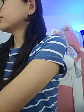 azumiichan online show from July 28, 2026, 12:29 am