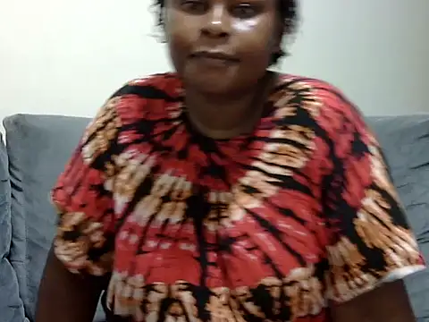 Pretty lilly02 online show from May 27, 2026, 3:47 am