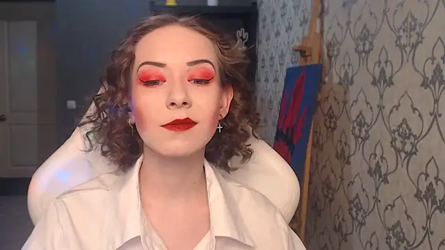 FascinatingEyess online show from June 27, 2026, 6:57 pm