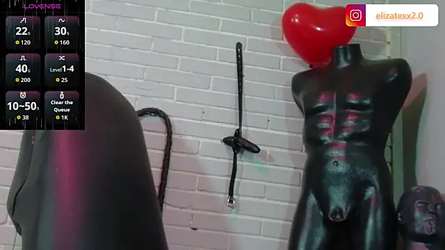 elizatexx online show from May 12, 2026, 7:11 pm